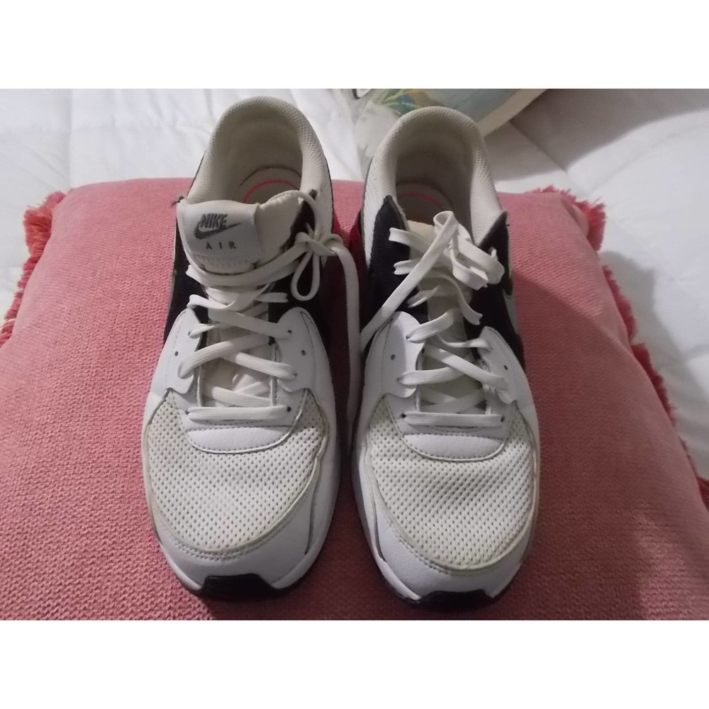 Nike Air Max Excee Size 10 womens